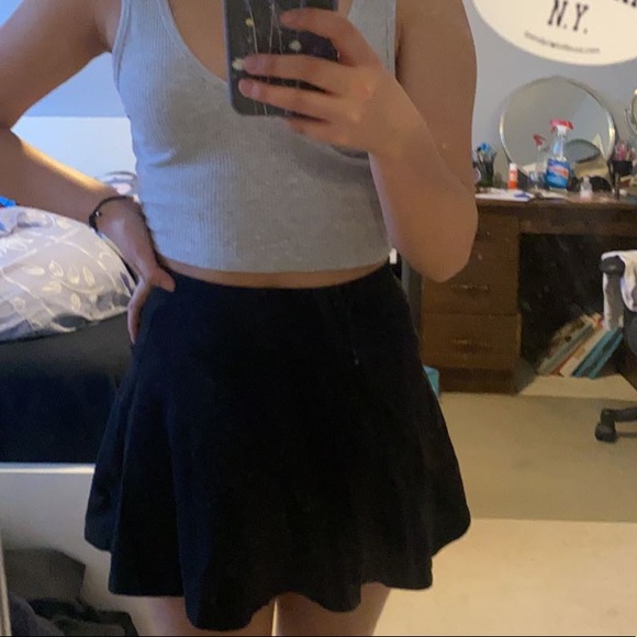 H&M Skirt - Picture 2 of 2